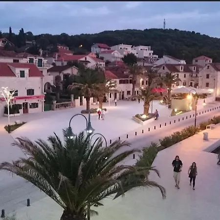 Lucija * 罗戈兹尼察