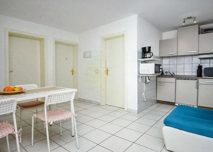 Lucija 罗戈兹尼察